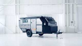NJSTAR COMMANDER TRAILER CAMPER OFFROAD CARAVAN OFFICIËLE ONTHULLING